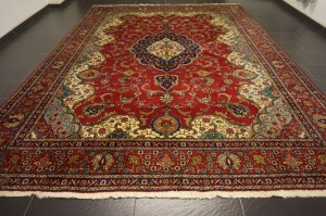 Iranian machine carpet