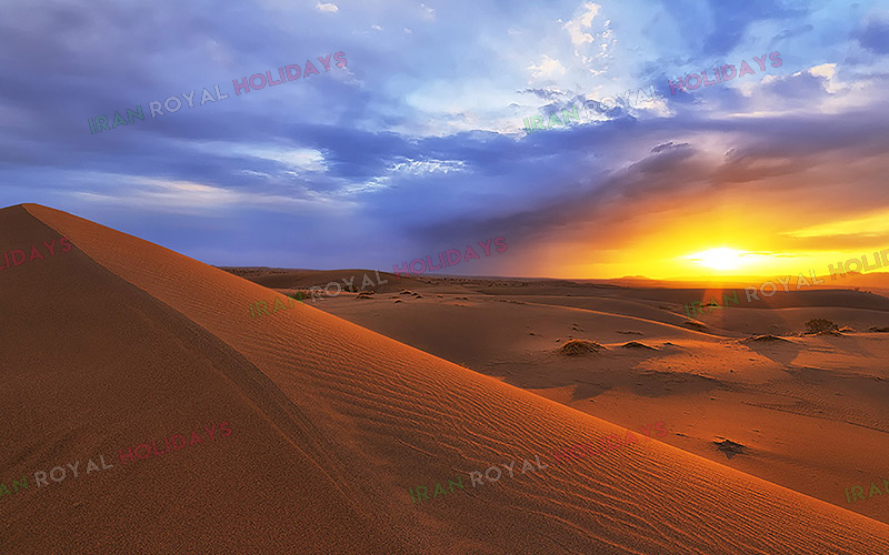 discover iran with Egypt Desert